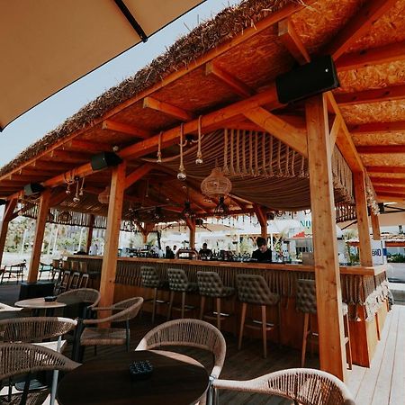 Martiness Hotel Durres Exterior photo