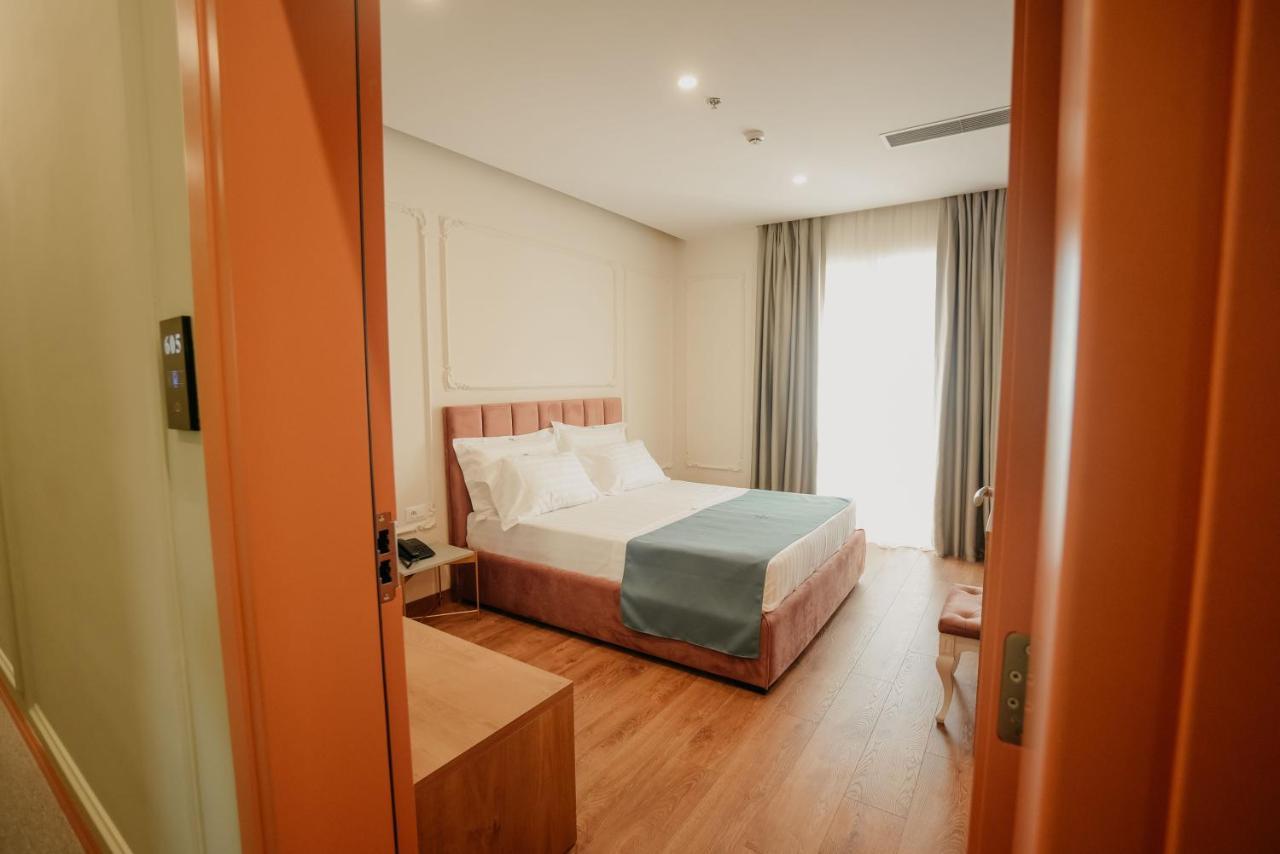 Martiness Hotel Durres Exterior photo